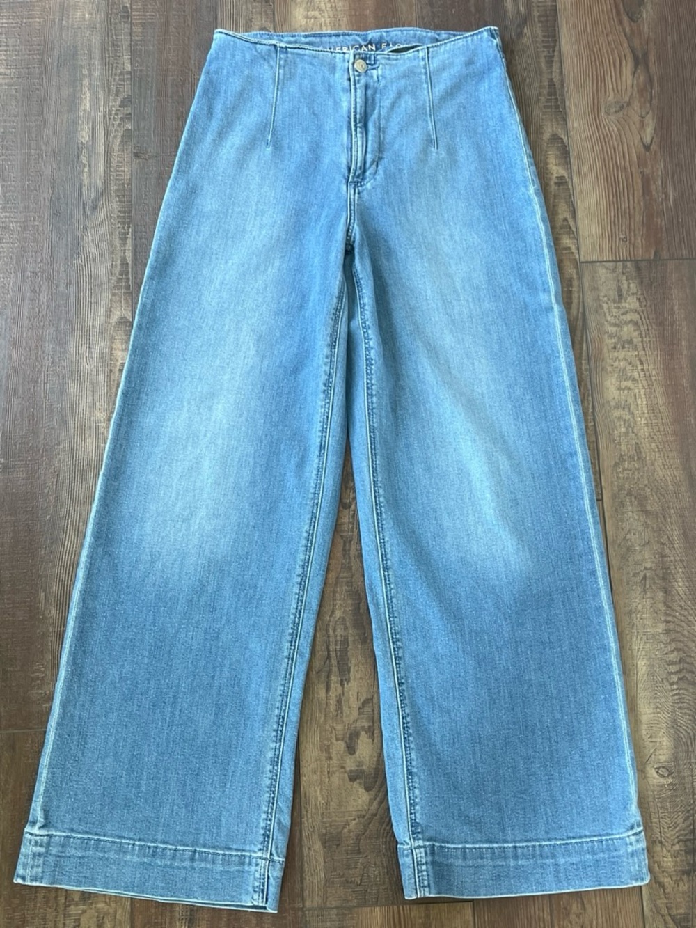 American Eagle Wide Leg Light Blue Women’s Jeans
